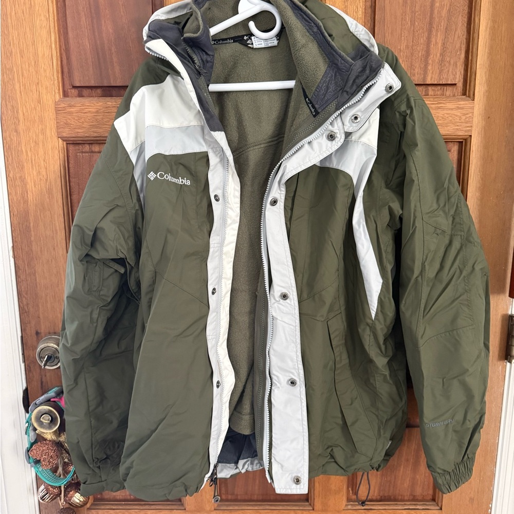 Columbia Olive and Cream Fleece Jacket